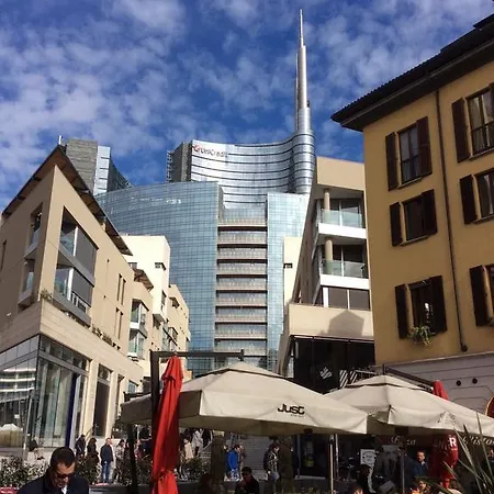 Corso 6 * Milano