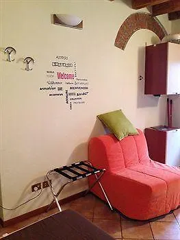 Corso 6 * Milánó