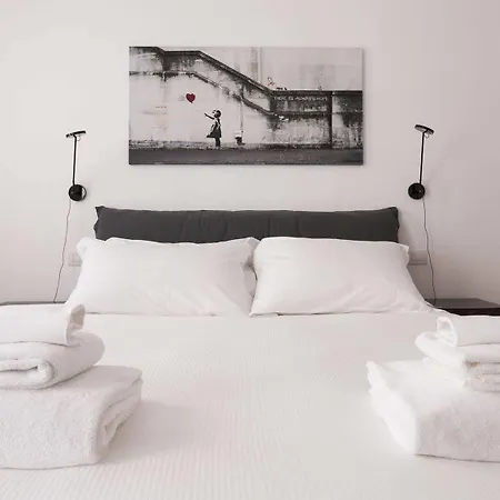 Apartman Corso 6 *